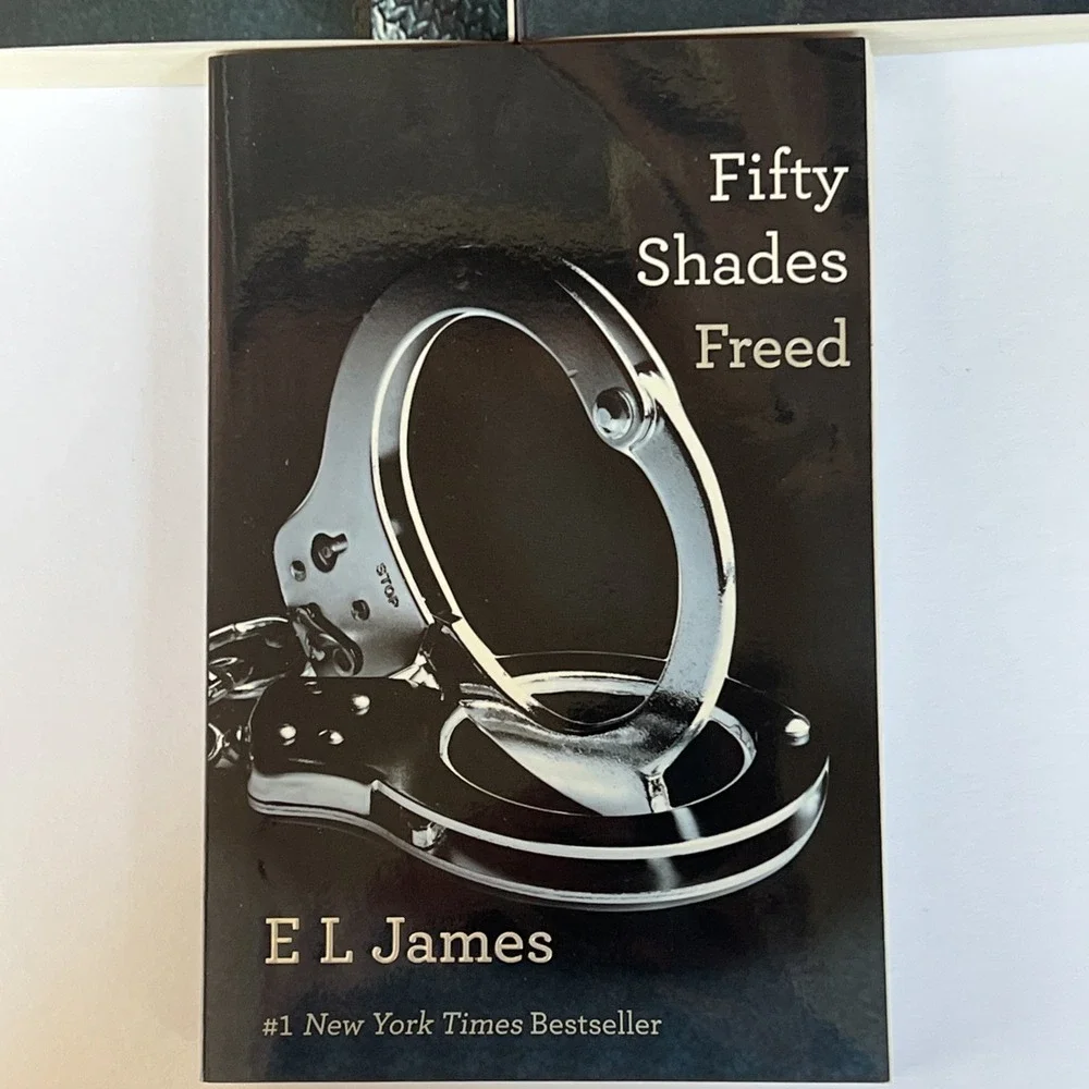 Fifty 50 Shades of Grey Book Trilogy 1-3 Set Paperback by E L James Never Read